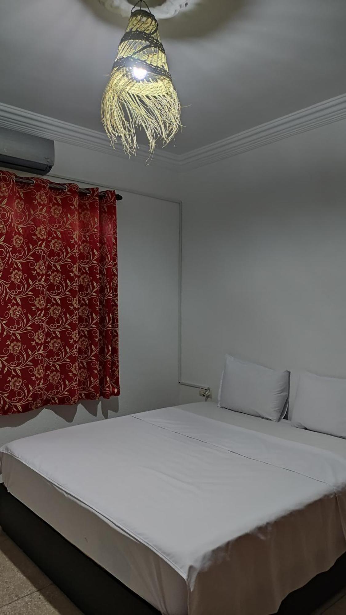 Warzazat Hostel Buitenkant foto