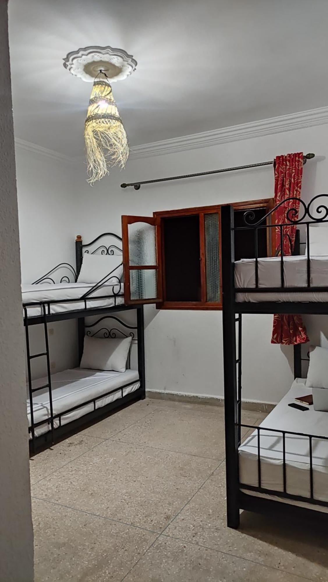 Warzazat Hostel Buitenkant foto