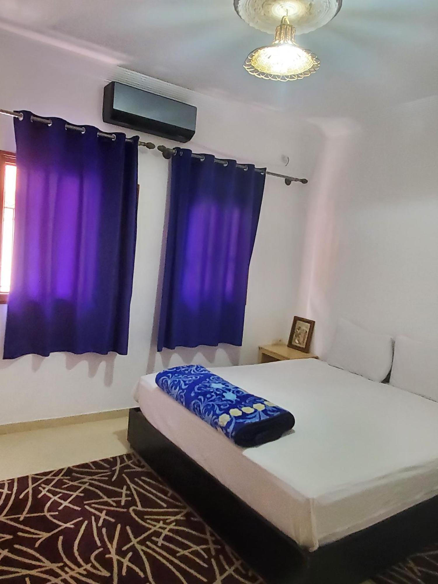 Warzazat Hostel Buitenkant foto