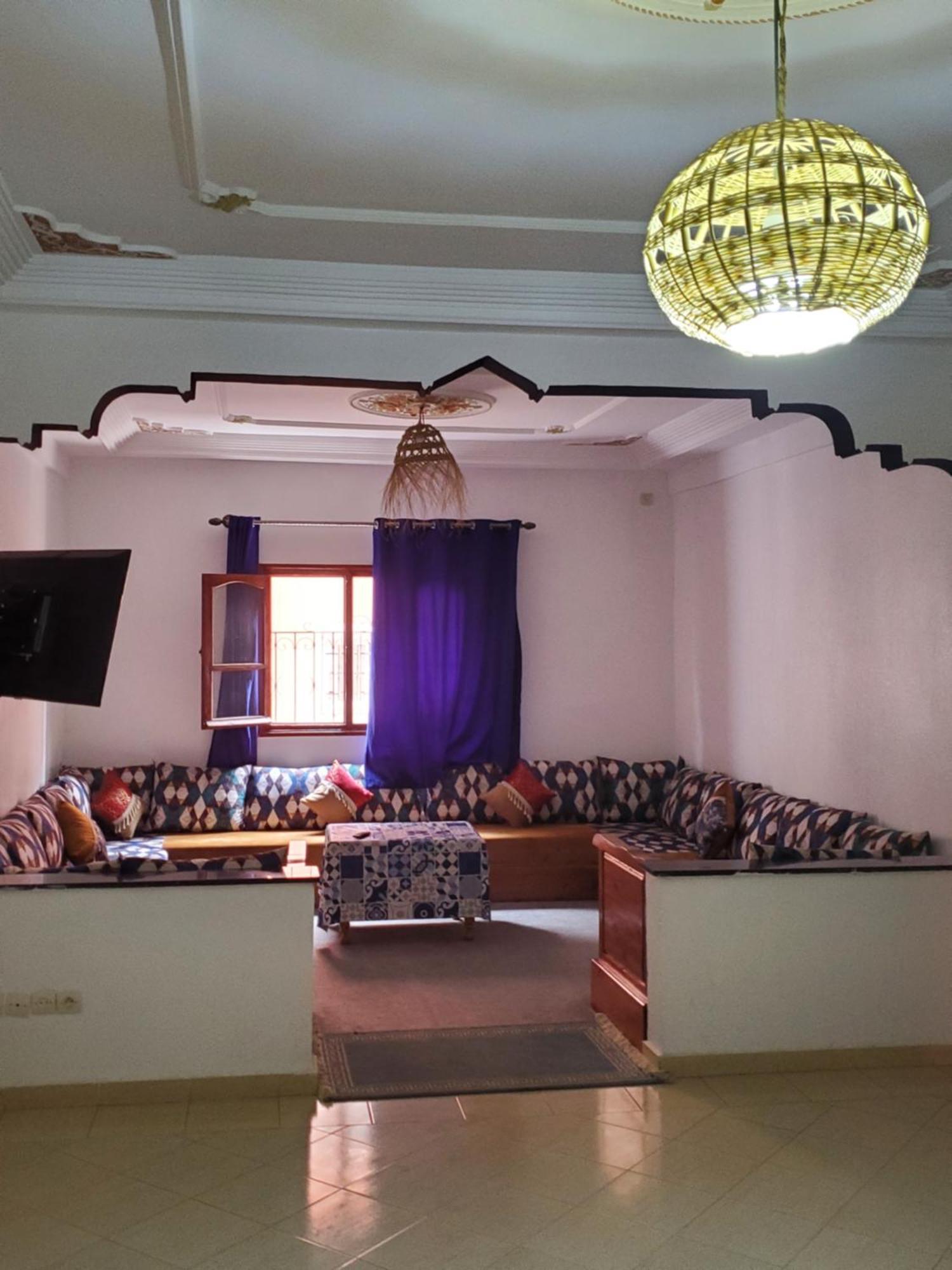 Warzazat Hostel Buitenkant foto
