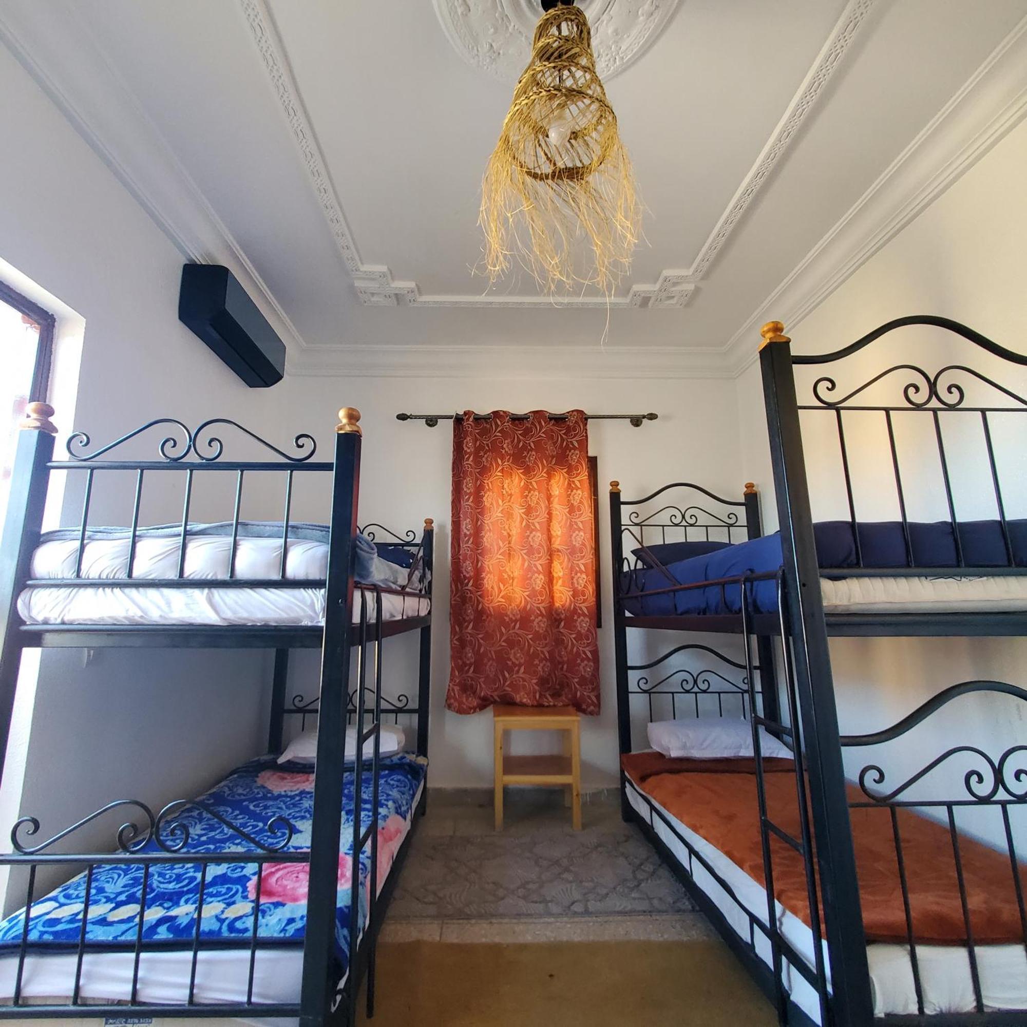 Warzazat Hostel Buitenkant foto