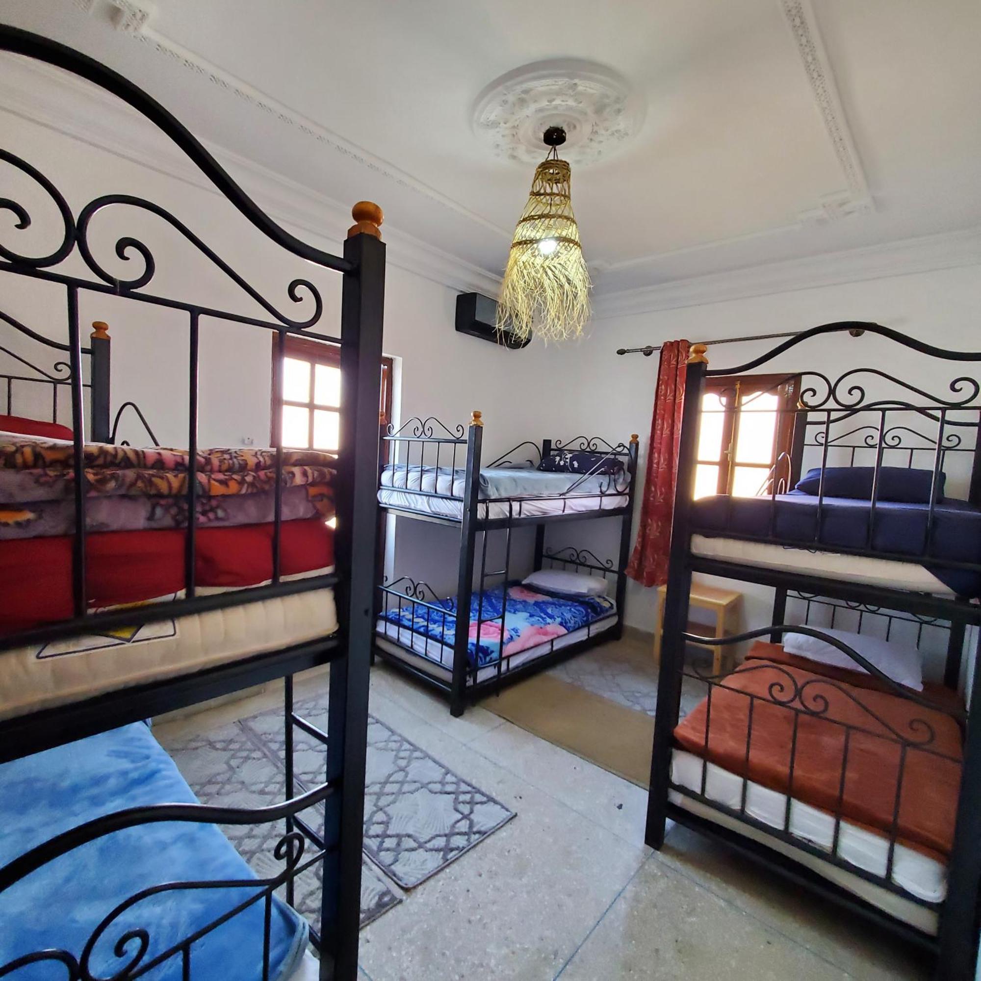 Warzazat Hostel Buitenkant foto