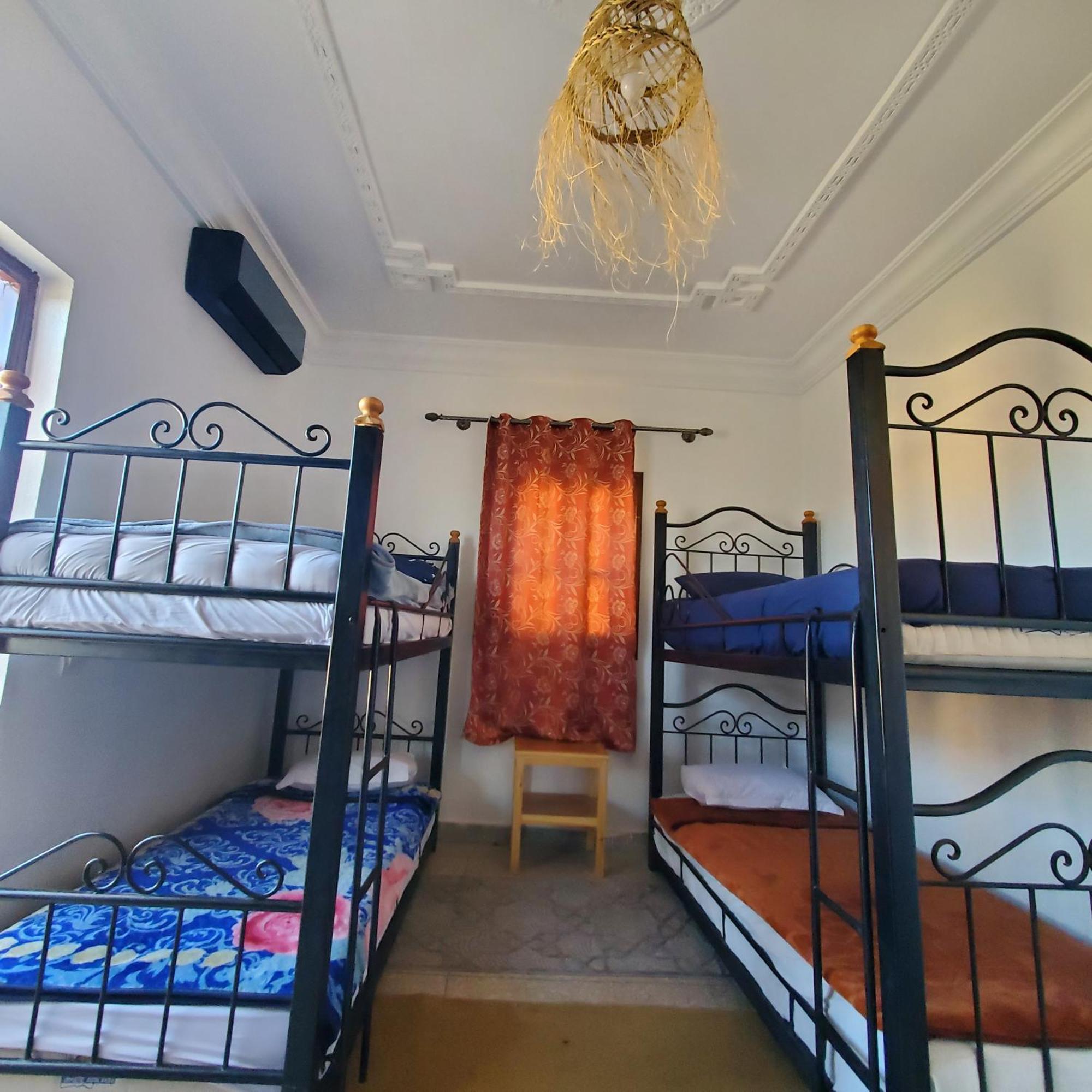 Warzazat Hostel Buitenkant foto